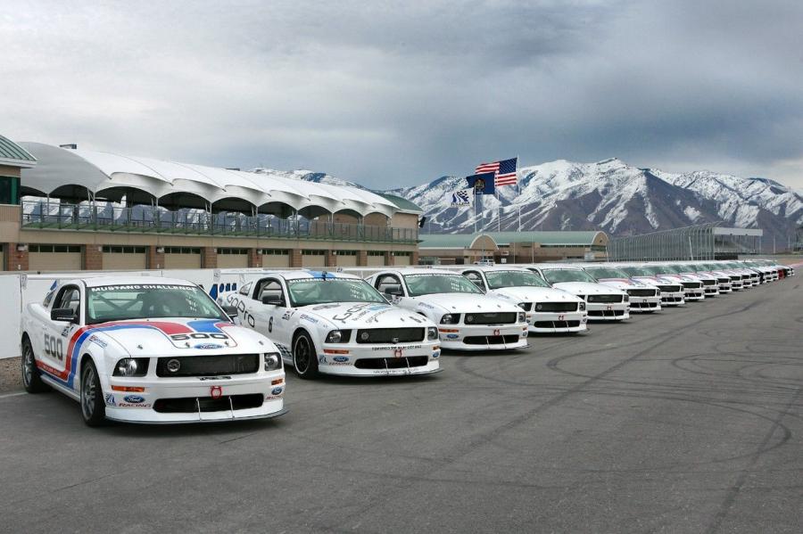  Ford Mustang Racing FR500S 2007 года  (фото 3 из 34)